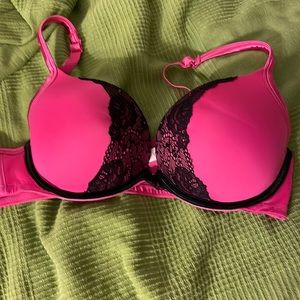 City chic black and hot pink plunge bra 40c